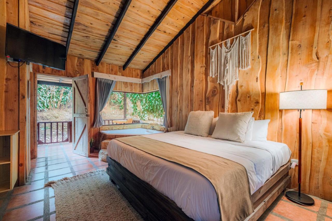 Hotel & Spa Escondite De La Montana Sabana Redonda Luaran gambar