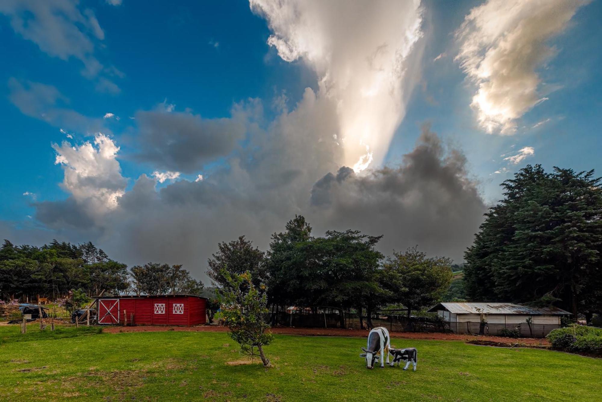 Hotel & Spa Escondite De La Montana Sabana Redonda Luaran gambar