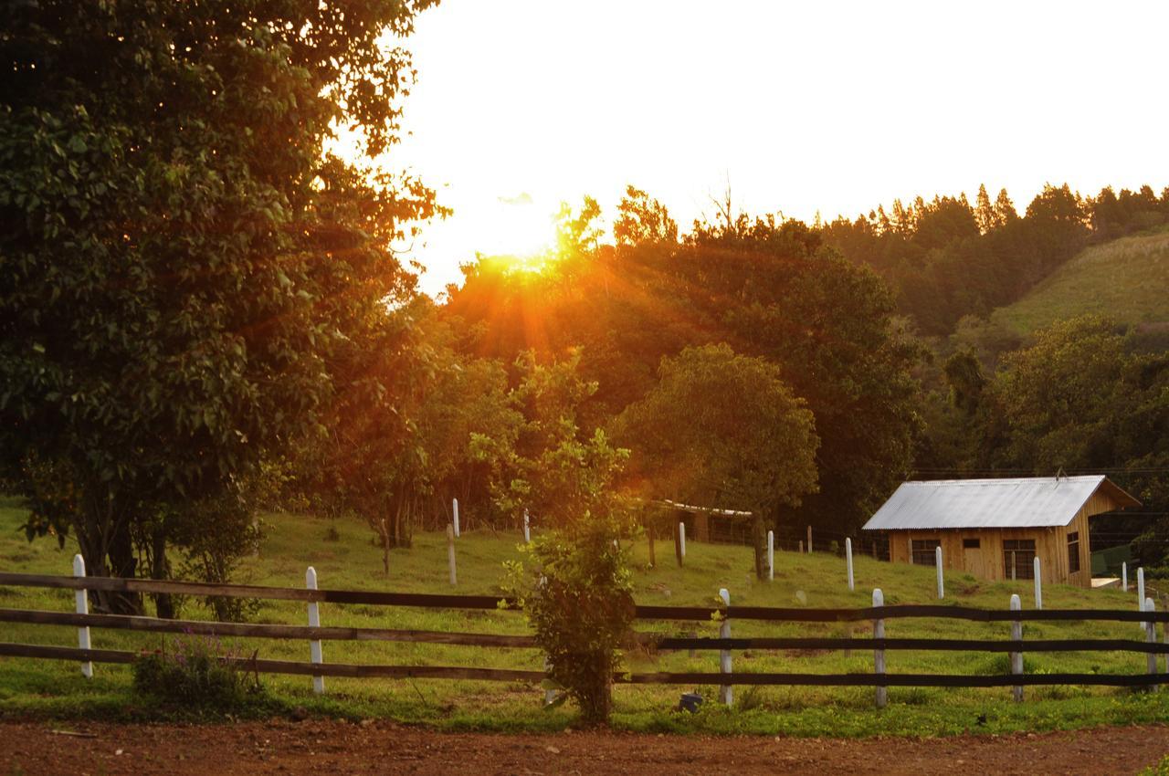 Hotel & Spa Escondite De La Montana Sabana Redonda Luaran gambar